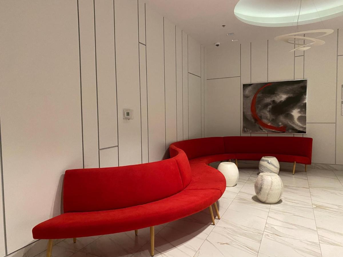 Cozy 2 Bedroom Free Parking Downtown Toronto 1Min Scotiabank Arena Tff Cn Tower Rogers Centre Union Station المظهر الخارجي الصورة