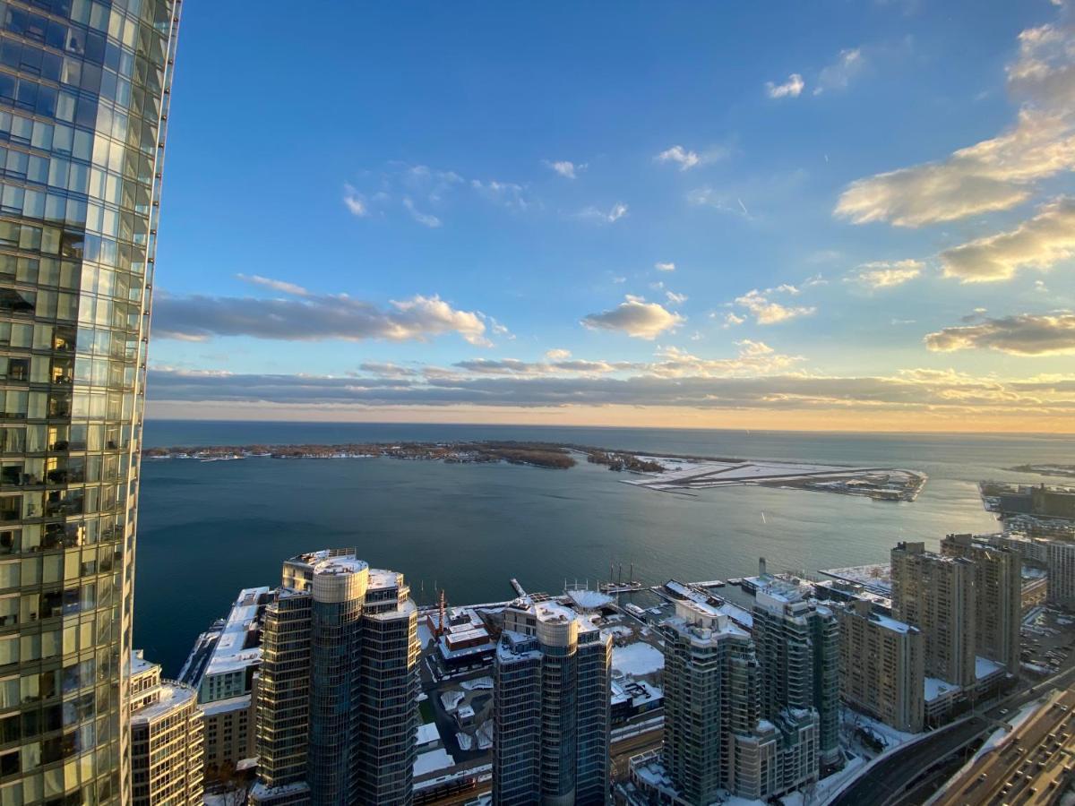 Cozy 2 Bedroom Free Parking Downtown Toronto 1Min Scotiabank Arena Tff Cn Tower Rogers Centre Union Station المظهر الخارجي الصورة
