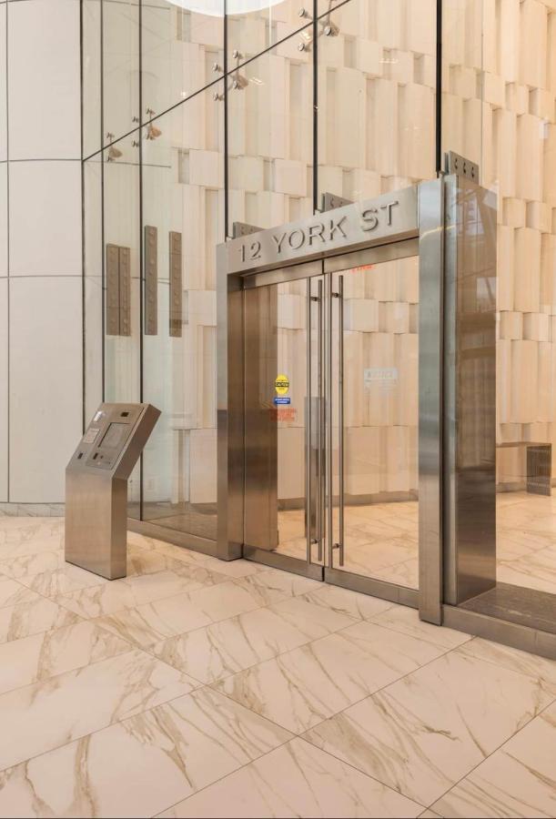 Cozy 2 Bedroom Free Parking Downtown Toronto 1Min Scotiabank Arena Tff Cn Tower Rogers Centre Union Station المظهر الخارجي الصورة
