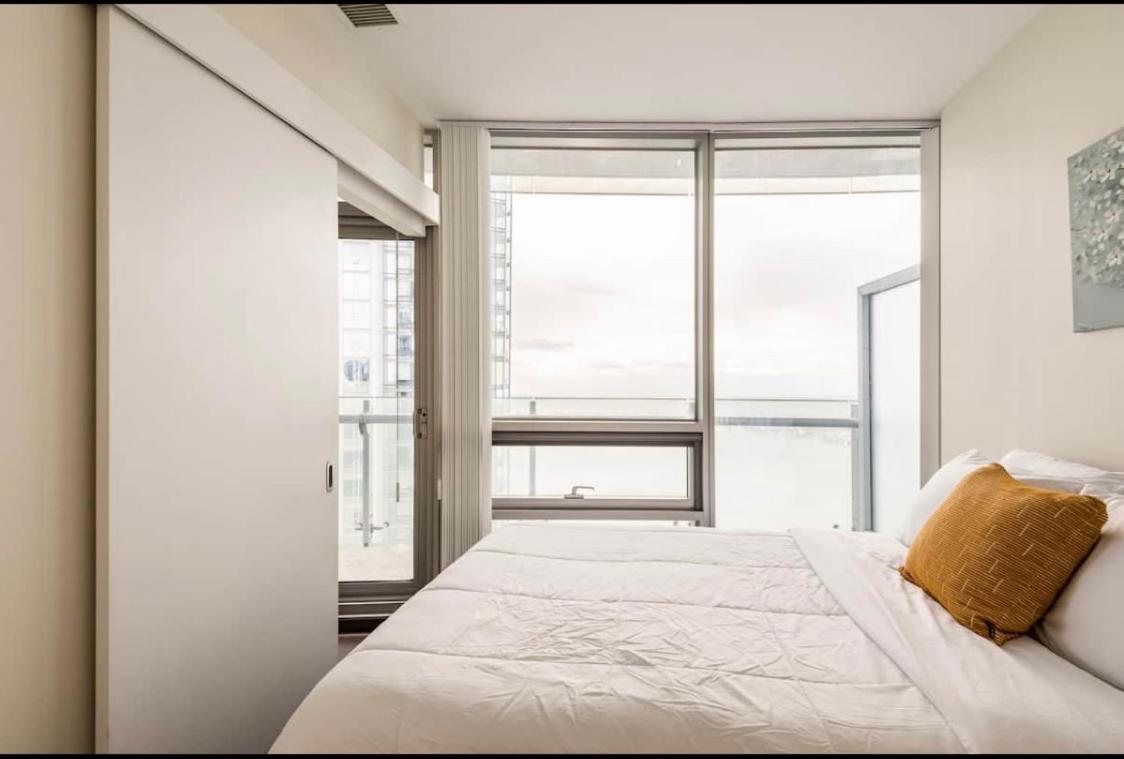 Cozy 2 Bedroom Free Parking Downtown Toronto 1Min Scotiabank Arena Tff Cn Tower Rogers Centre Union Station المظهر الخارجي الصورة